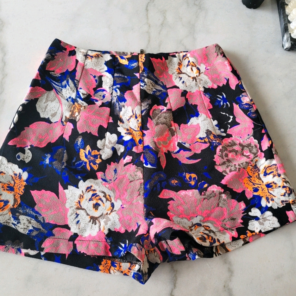 High waisted Floral shorts